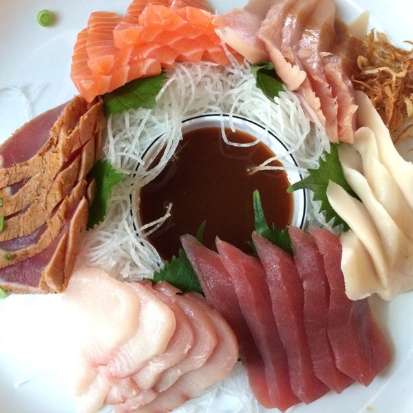 10/11/2014 tarihinde Juniziyaretçi tarafından Nomura Sushi'de çekilen fotoğraf