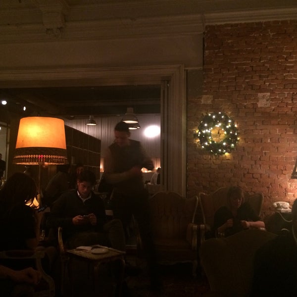 Foto tomada en Josephine&#39;s Bar &amp; Restaurant  por Mariana C. el 12/6/2014