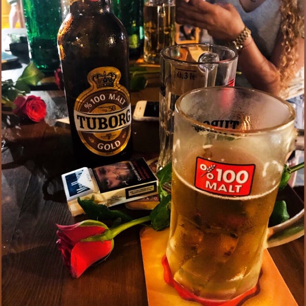 Das Foto wurde bei Kum Cafe Bar &amp; Bistro von Barış B. am 7/27/2019 aufgenommen