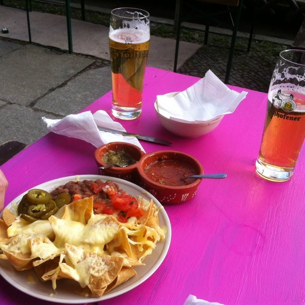 4/18/2014 tarihinde klaus h.ziyaretçi tarafından AGÜEVO! Taquería Cantina'de çekilen fotoğraf