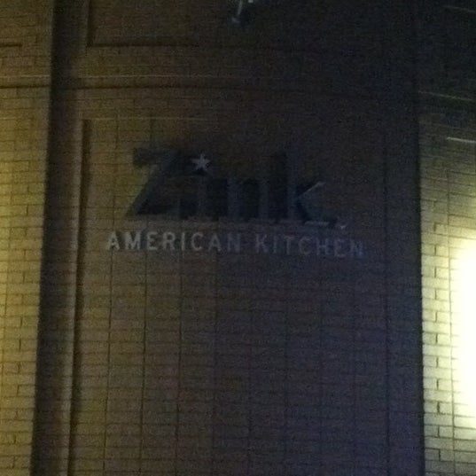 Снимок сделан в Zink. American Kitchen пользователем Zedrik S. 10/27/2012