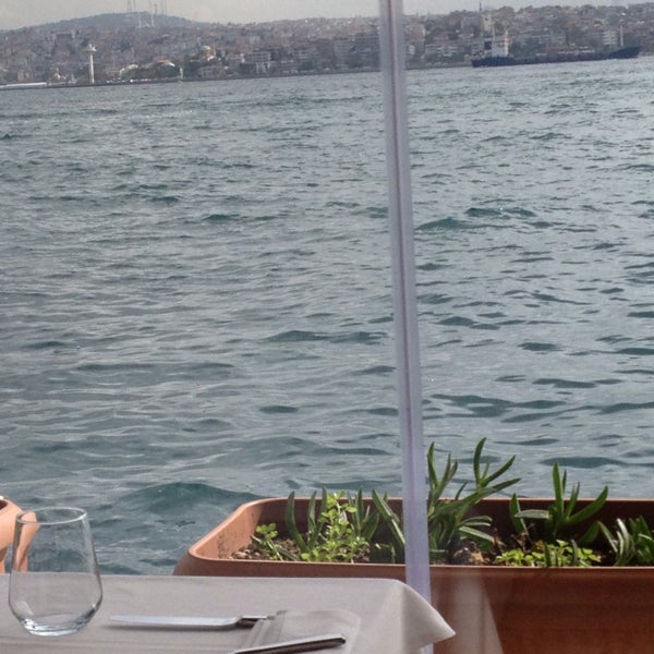 10/19/2015にÇağla A.がSardunya Fındıklı Restaurantで撮った写真