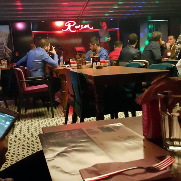 10/15/2016에 Tayyip C.님이 Revzen Cafe Food &amp; Restaurant에서 찍은 사진