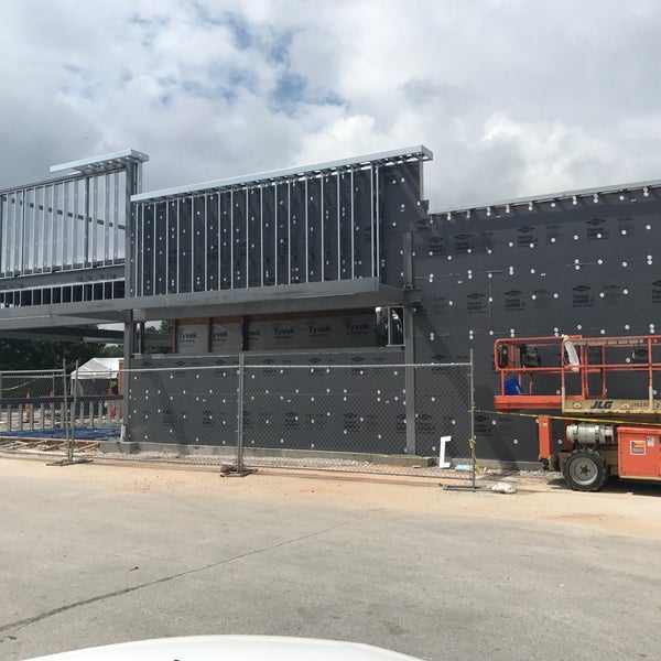 Aldi 1645 E Kearney St