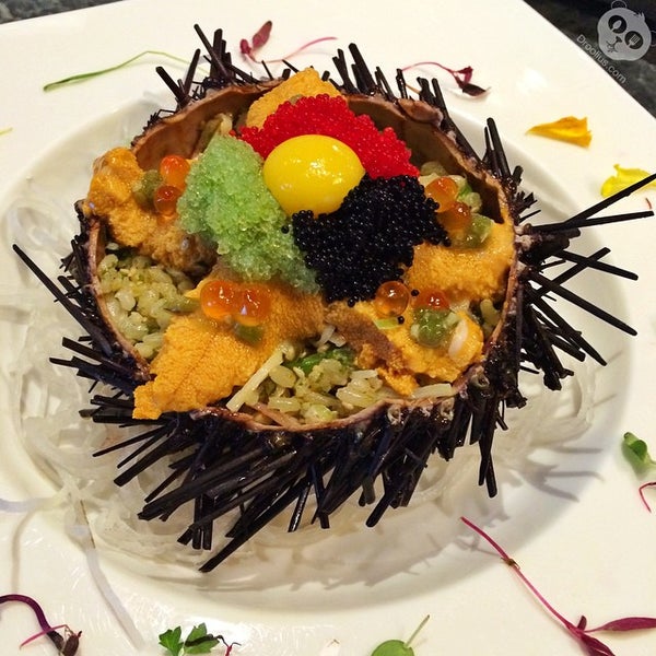 Foto tomada en Yummy Grill &amp; Sushi  por Julius Droolius el 11/21/2014