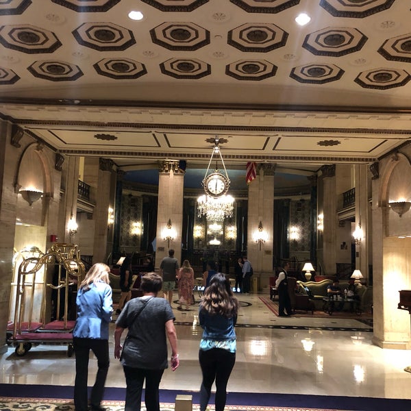 Das Foto wurde bei The Roosevelt Hotel von Ruben D. am 6/7/2019 aufgenommen