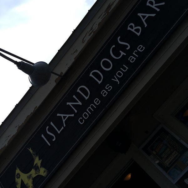 6/29/2017にDaniel P.がIsland Dogs Barで撮った写真