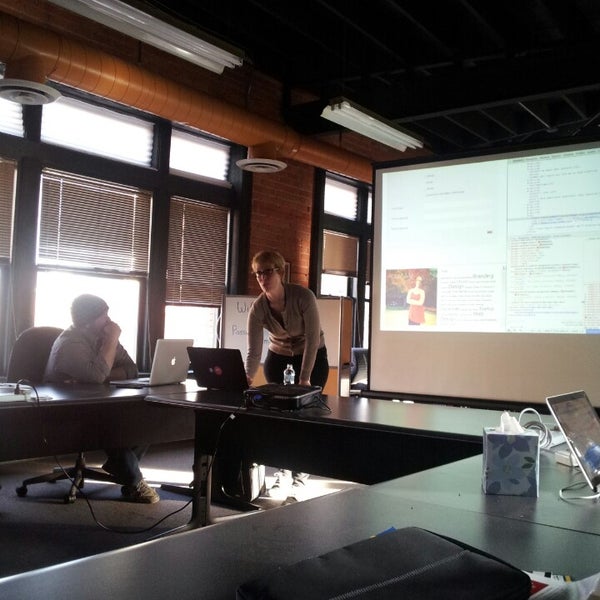 Ice atom. Атомный реактор стимпанк. Реальная 3д модель атома. Design thinking workshop. The surge карта.