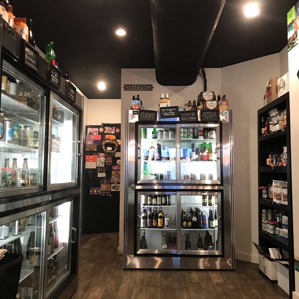 2/17/2019 tarihinde Scott F.ziyaretçi tarafından Beer Shop NYC'de çekilen fotoğraf