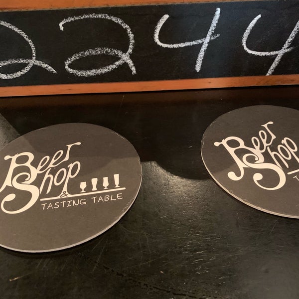 Das Foto wurde bei Beer Shop NYC von Scott F. am 6/9/2019 aufgenommen