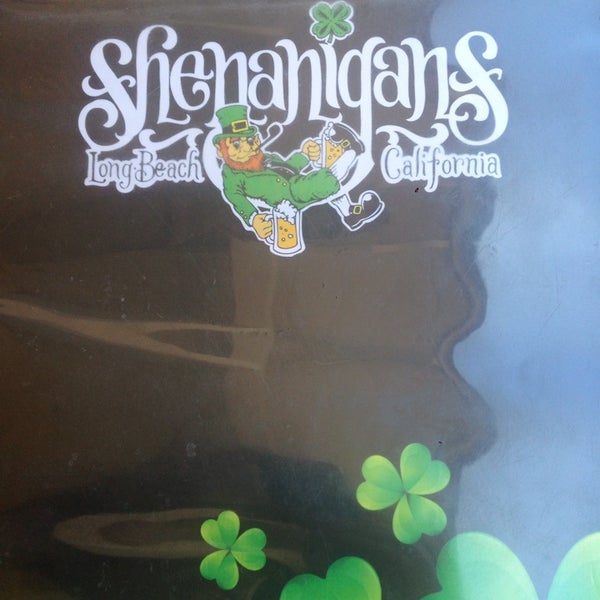 Foto tomada en Shenanigans Irish Pub &amp; Grille  por MCSmitty el 7/17/2013