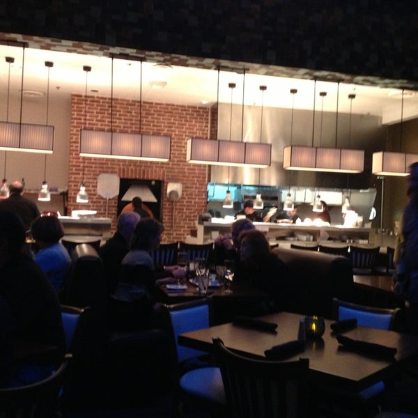 รูปภาพถ่ายที่ One2One Restaurant and Bar โดย Tripp P. เมื่อ 3/2/2013