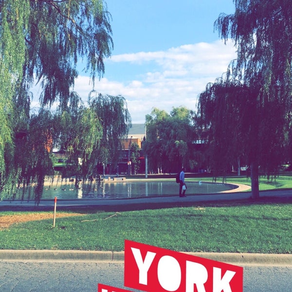 8/31/2016にSがYork University - Keele Campusで撮った写真