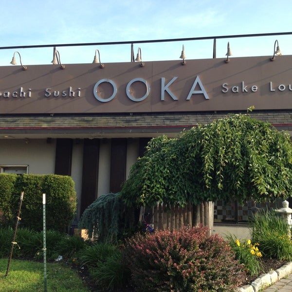 Photo taken at Ooka Japanese Restaurant by Helen D. on 6/17/2013