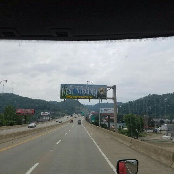 Photos at Ohio/West Virginia State Line Border Crossing in Wheeling