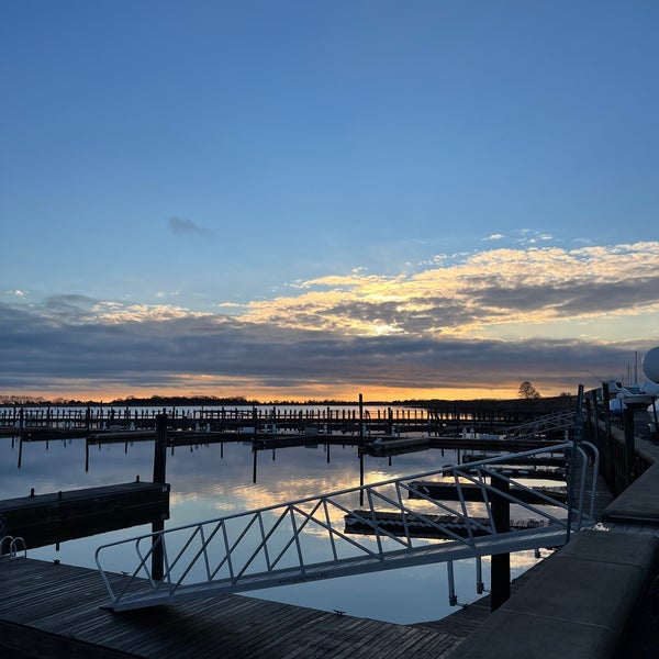 Foto scattata a Cedar Island Marina da M il 1/6/2023