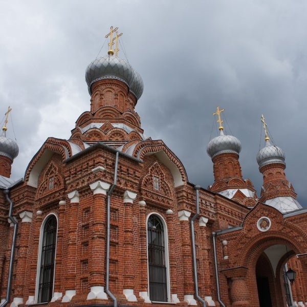 Церковь Воздвижения Креста Господня Дарна