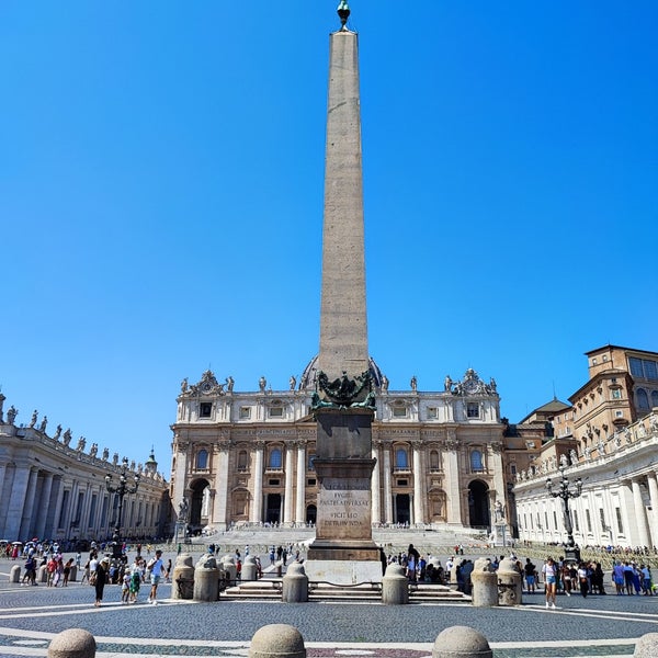 Foto diambil di Negara Kota Vatikan oleh Diogo M. pada 8/19/2023