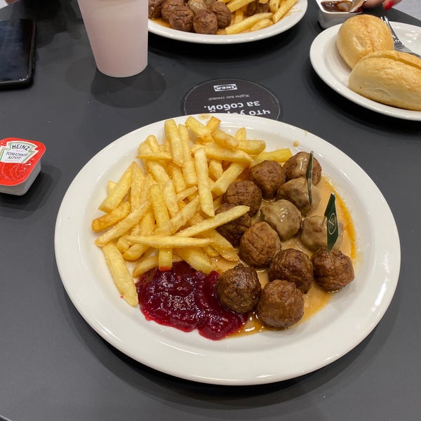 10/1/2021 tarihinde Pavel K.ziyaretçi tarafından IKEA Food'de çekilen fotoğraf