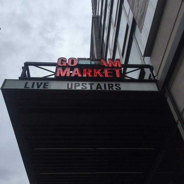 4/7/2015 tarihinde Dennis Y.ziyaretçi tarafından Gotham West Market'de çekilen fotoğraf