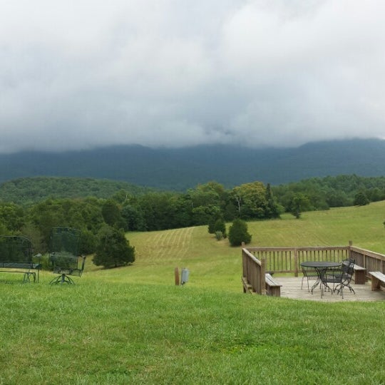 Blue Ridge Vineyard - Winery