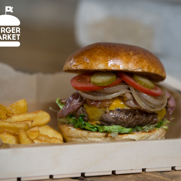 11/18/2014 tarihinde Burger Market - Király u.ziyaretçi tarafından Burger Market - Király u.'de çekilen fotoğraf
