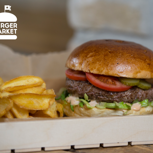 11/18/2014 tarihinde Burger Market - Király u.ziyaretçi tarafından Burger Market - Király u.'de çekilen fotoğraf