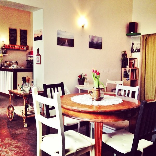 2/10/2014 tarihinde Conni B.ziyaretçi tarafından Café Jule'de çekilen fotoğraf