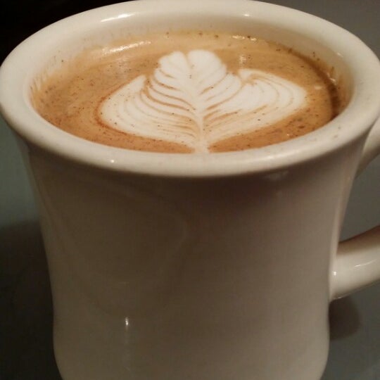 12/21/2013 tarihinde Mark A.ziyaretçi tarafından Buon Giorno Coffee'de çekilen fotoğraf
