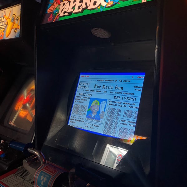 Photo taken at The 1UP Arcade Bar - LoDo by Leah T. on 12/31/2018