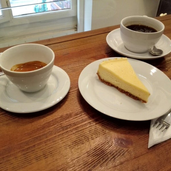 Liked the espresso, the cheesecake and the atmosphere.