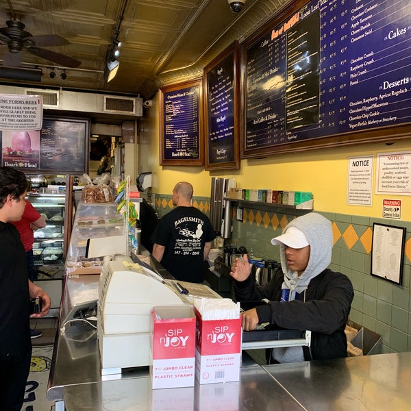 Photo taken at Bagelsmith Bedford by Erez G. on 5/8/2019
