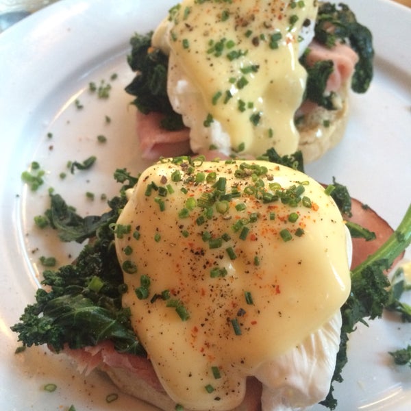 Great brunch selection and very cabin-esque environment. Try one of their bloody Mary's and eggs Benedict with kale!