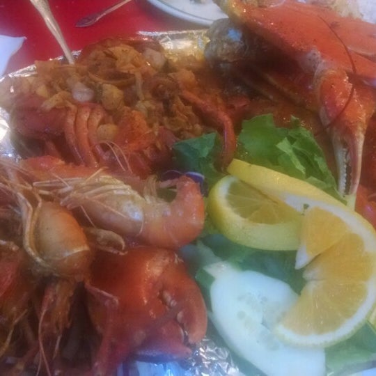 Photo taken at Alegrias Seafood Chicago by Roland C. on 7/31/2015