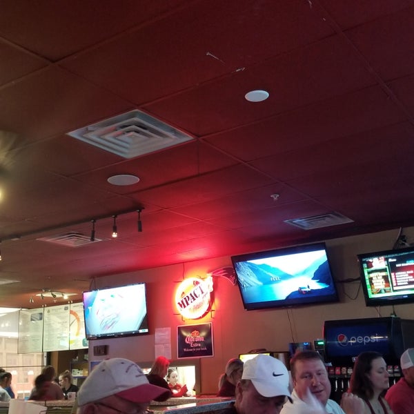 Photo taken at Wings Pizza N Things by Ted G. on 9/17/2019