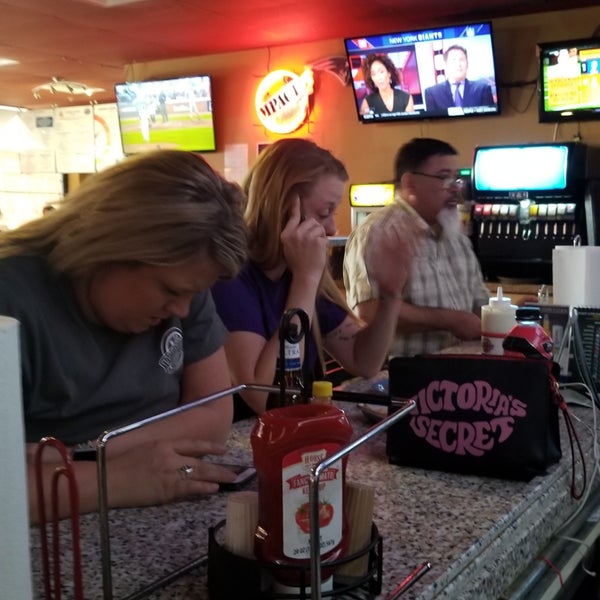 Photo taken at Wings Pizza N Things by Ted G. on 10/3/2019