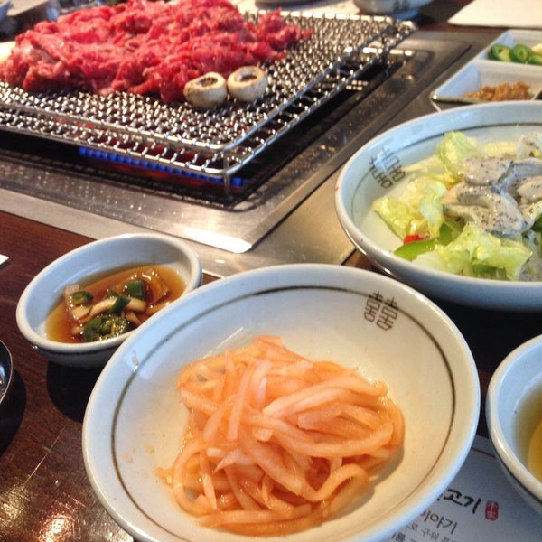 รูปภาพถ่ายที่ Gwang Yang BBQ โดย GP🧡 เมื่อ 12/9/2014