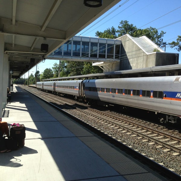 Bwi amtrak marc rail station bwi train station in linthicum