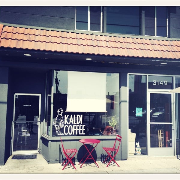 Photo taken at Kaldi Coffee by Kelly S. on 3/29/2013