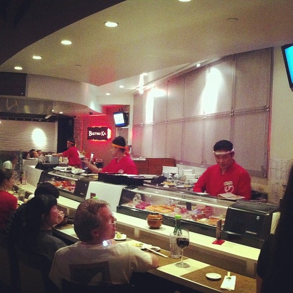 Снимок сделан в Bistro Ka Japanese Restaurant пользователем Richard L. 11/25/2012