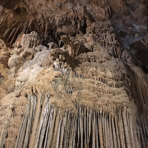 Das Foto wurde bei Lake Shasta Caverns von Sam R. am 9/19/2016 aufgenommen