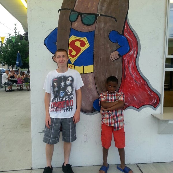 Regal Niagara Falls & ScreenX (Artık Kapalı) Niagara Falls'da Sinema