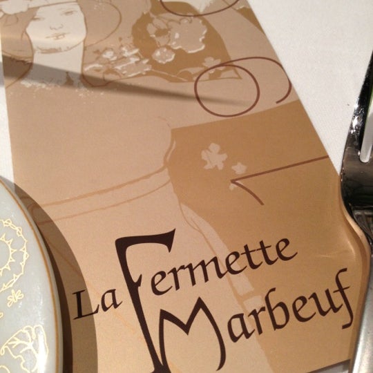 รูปภาพถ่ายที่ La Fermette Marbeuf โดย RiNi A. เมื่อ 10/26/2012