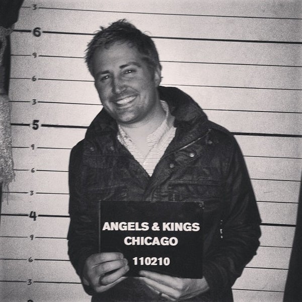 รูปภาพถ่ายที่ Angels &amp; Kings โดย Dodge M. เมื่อ 4/24/2013
