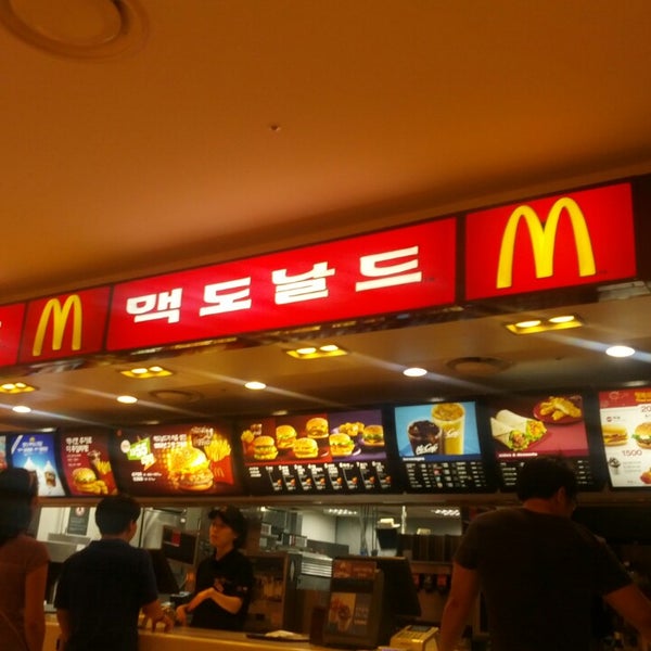 맥도날드 (McDonalds) - 성수2가1동에서 패스트푸드 식당일에서의 사진