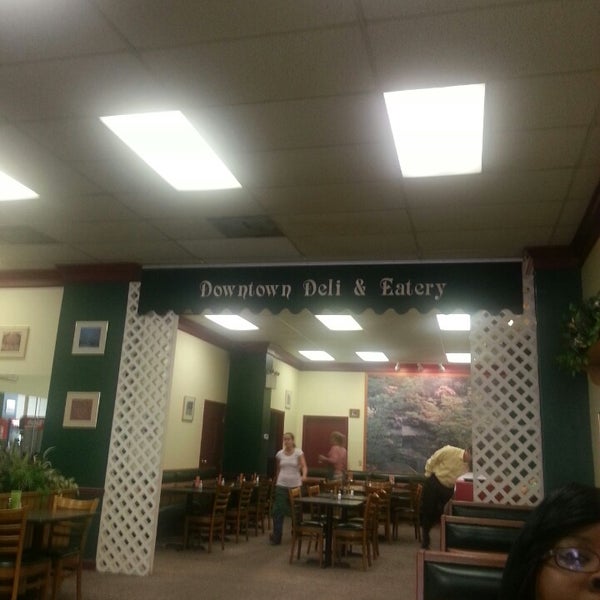 Downtown Deli & Eatery Tienda de delicatesen en Downtown Harrisburg