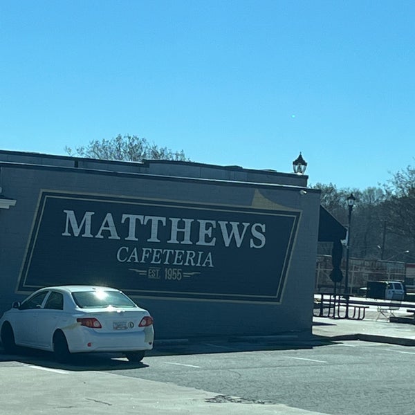 Foto tirada no(a) Matthews Cafeteria por Bruce W. em 2/18/2023