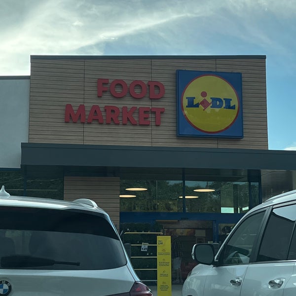 Lidl Grocery Store in East Lake