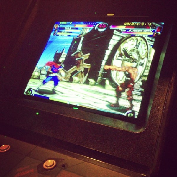 รูปภาพถ่ายที่ Recess Arcade Bar โดย Jason W. เมื่อ 7/7/2013
