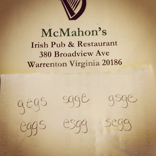 12/30/2012 tarihinde McMahons P.ziyaretçi tarafından McMahon&#39;s Irish Pub'de çekilen fotoğraf